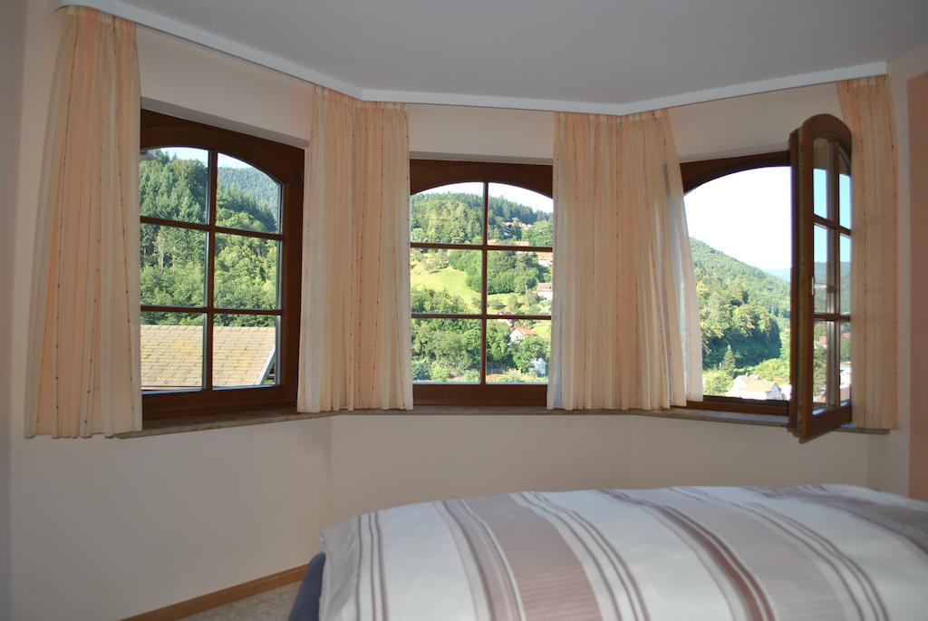 Ferienwohnung Schwarzwaldsteig Бад-Петерсталь-Ґрісбах Номер фото